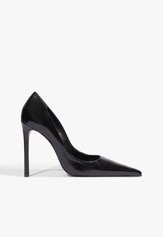 Scarpin Clara Bico Fino Couro Preta
