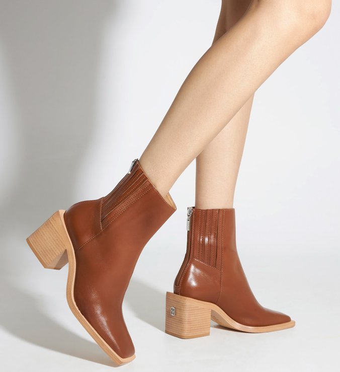 Bota Salto Bloco Bico Quadrado Marrom Bota Salto Bloco Bico Quadrado Marrom