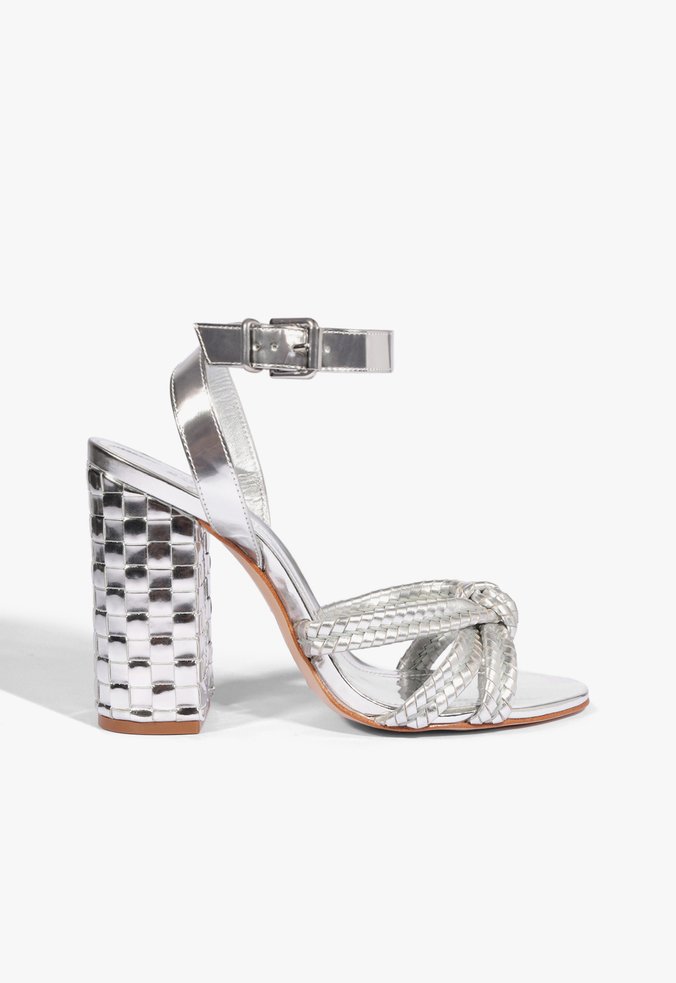 Sandália Kareena Woven Couro Prateada