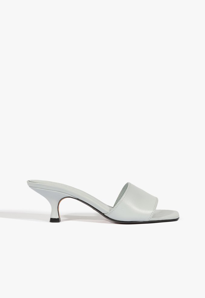 Sandália Mule Kelsea Couro Azul Clara