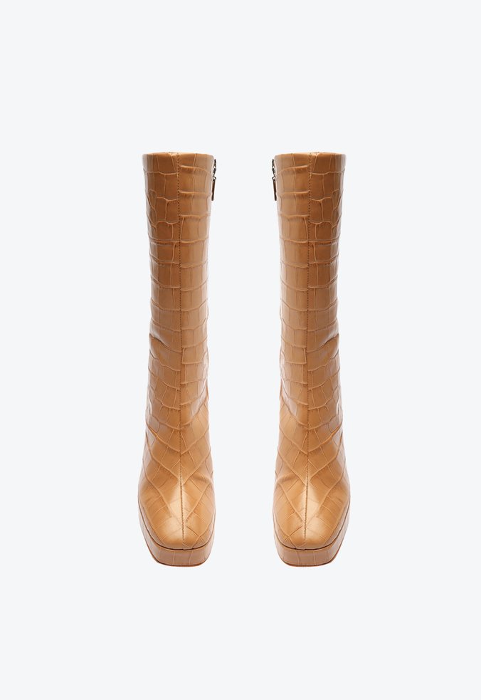Bota Plataforma Raff Salto Bloco Couro Croco Bege Bota Plataforma Raff Salto Bloco Couro Croco Bege