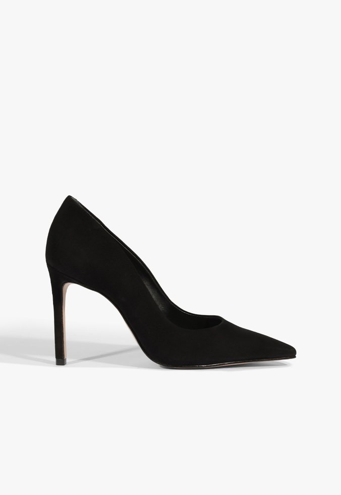 Scarpin Bico Fino Lou Preto