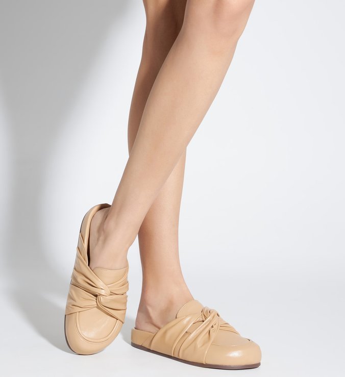 Mule Clog Claire Couro Torcido Creme Mule Clog Claire Couro Torcido Creme