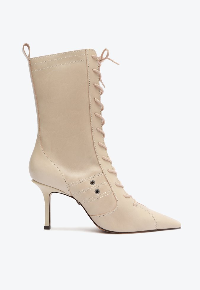 Bota Balboa Mid Calf Couro Branco
