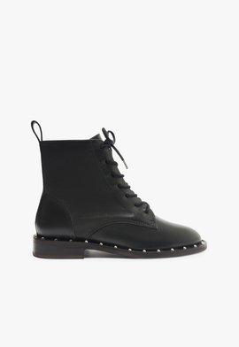 Bota Coturno Tachas Couro Preta
