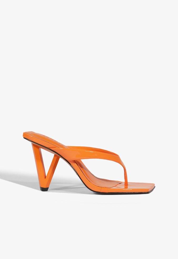 Sandália Mule Salto Triangle Verniz Laranja