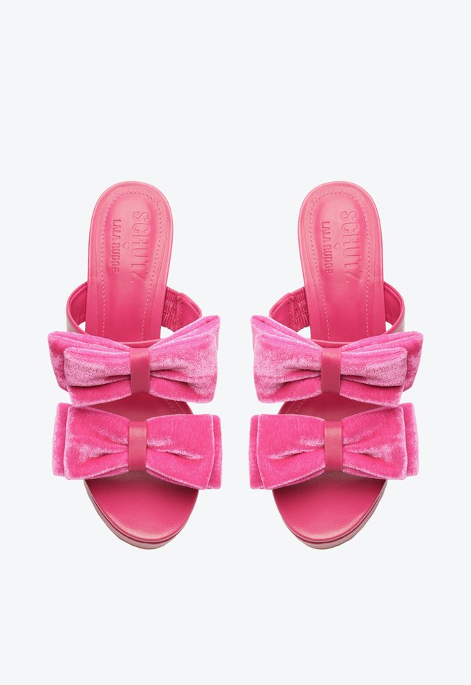 Sandália Mule Lauren Veludo Rosa