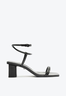 Sandália Couro Salto Bloco Médio Preta