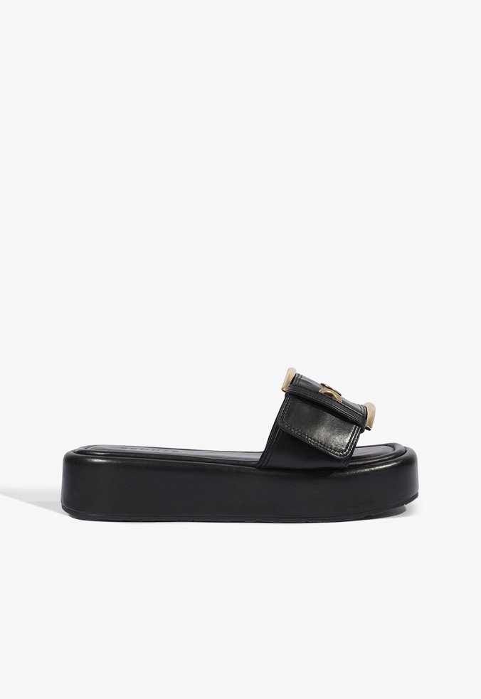 Papete Flatform Bico Quadrado Couro Preta