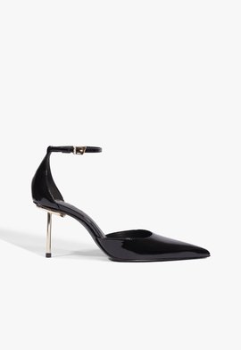 Scarpin Pin Heel Fivela Couro Preto
