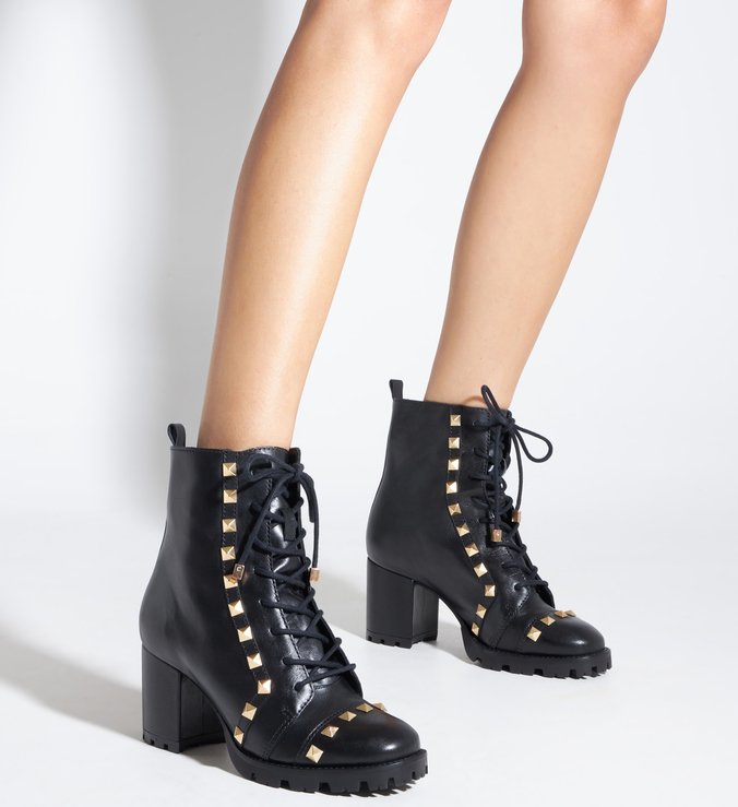 Bota Cano Curto Coturno Tratorado Couro Preto Bota Cano Curto Coturno Tratorado Couro Preto