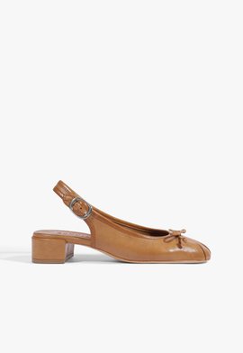 Scarpin Pietra Bico Redondo Couro Marrom
