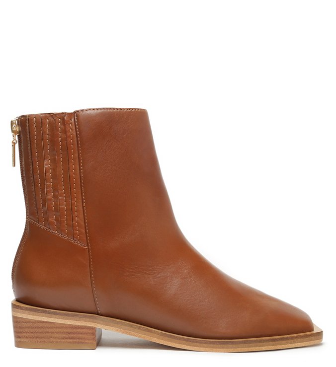 Bota Salto Baixo Bico Quadrado Marrom