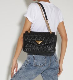 Bolsa Tiracolo 944 Matelassê Maxi Preta | Schutz