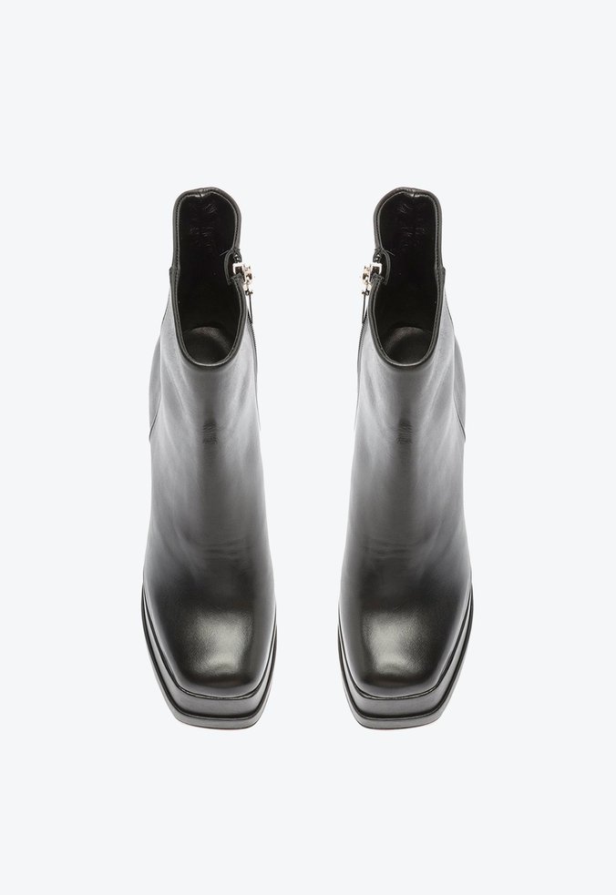 Bota Salto Alto Meia Pata Spencer Couro Preta Bota Salto Alto Meia Pata Spencer Couro Preta
