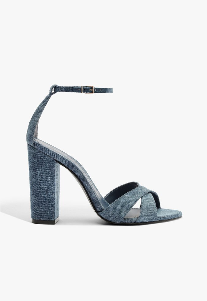 Sandália Azul Salto Bloco Texturizado