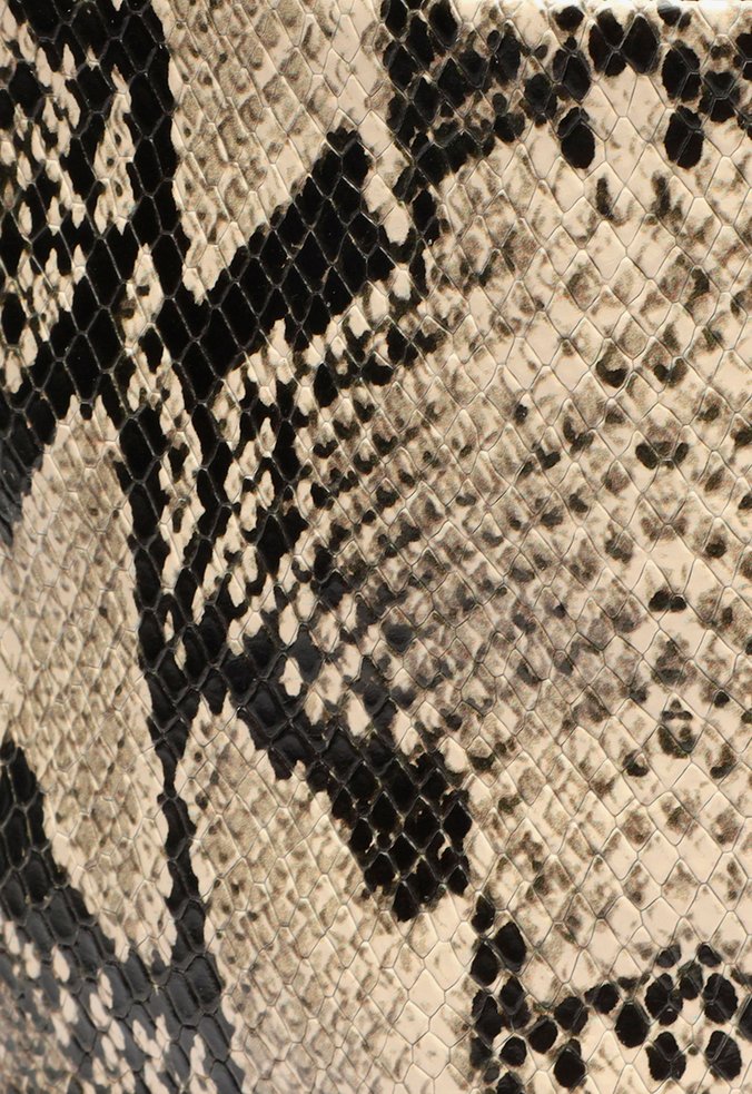 Bota Plataforma Raff Salto Bloco Couro Python Natural Bota Plataforma Raff Salto Bloco Couro Python Natural