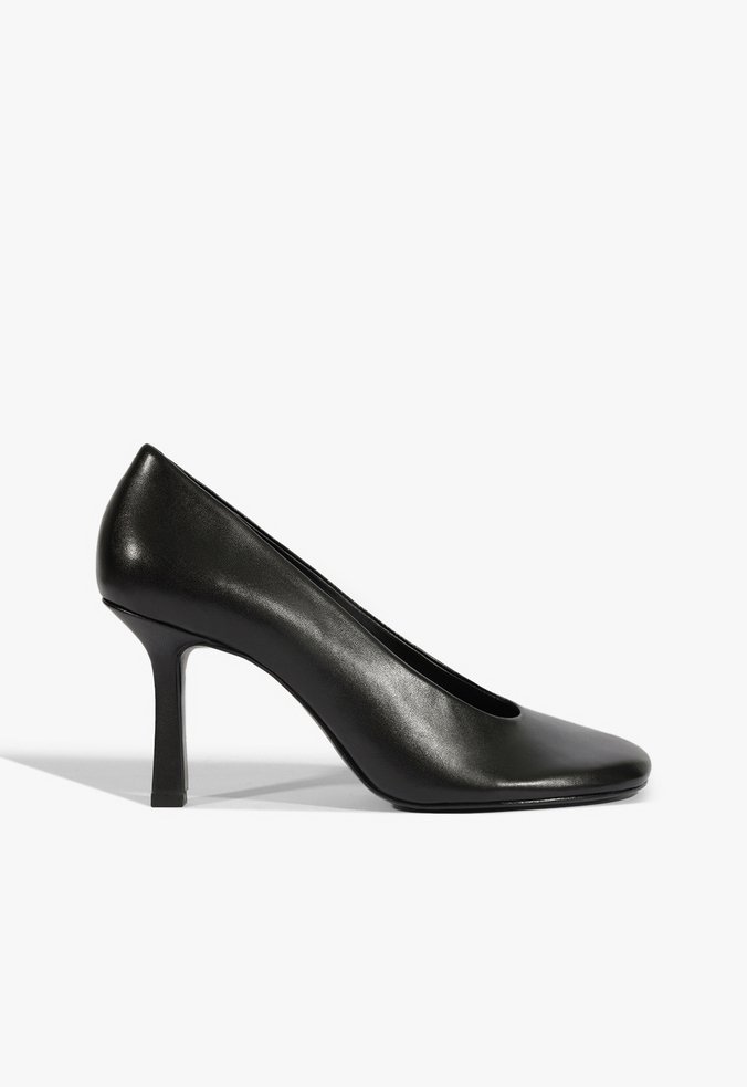 Sapato Scarpin Brigitte Couro Preto