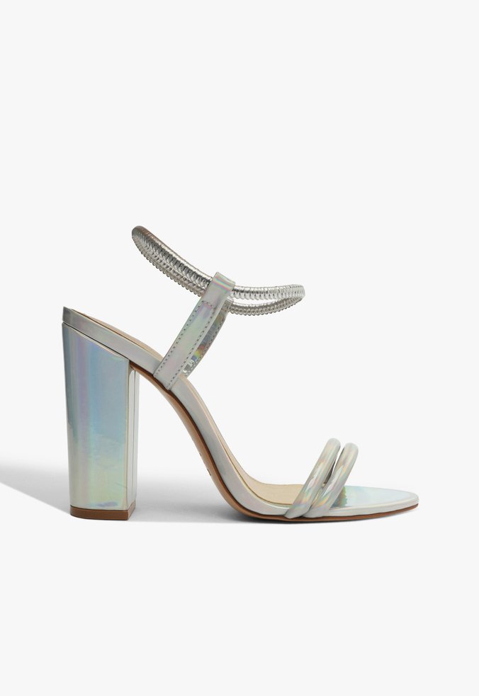 Sandália Gimenez Prata