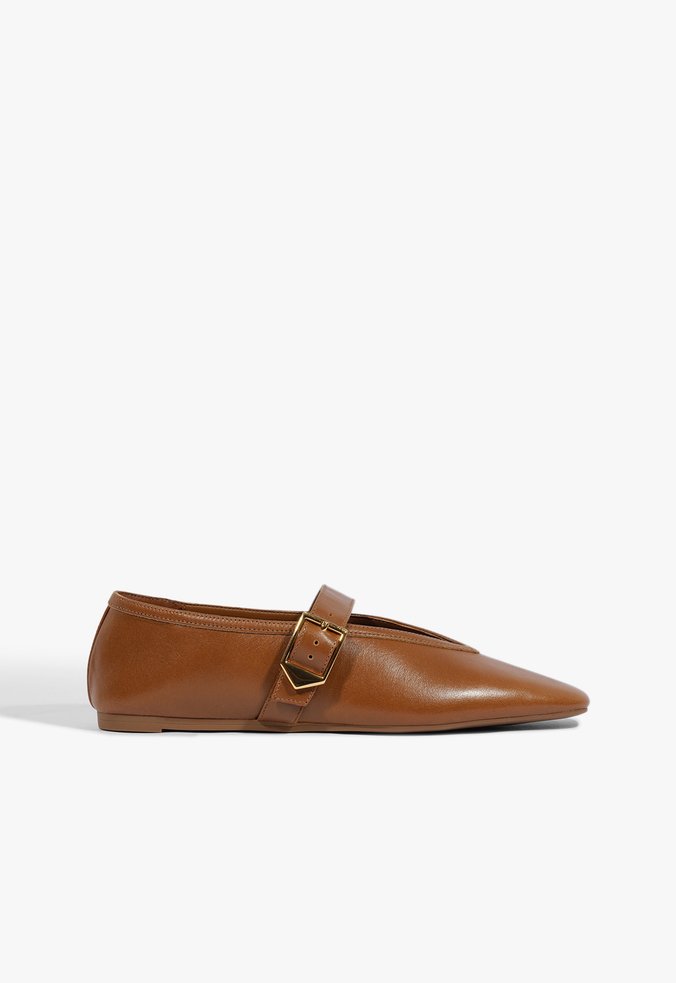 Sapatilha Vick Buckle Couro Marrom Caramelo