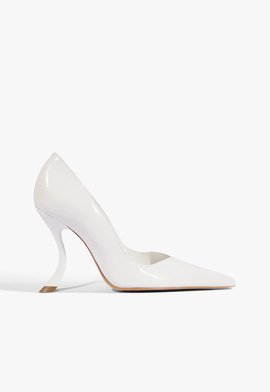 Scarpin Bico Fino Couro Branca