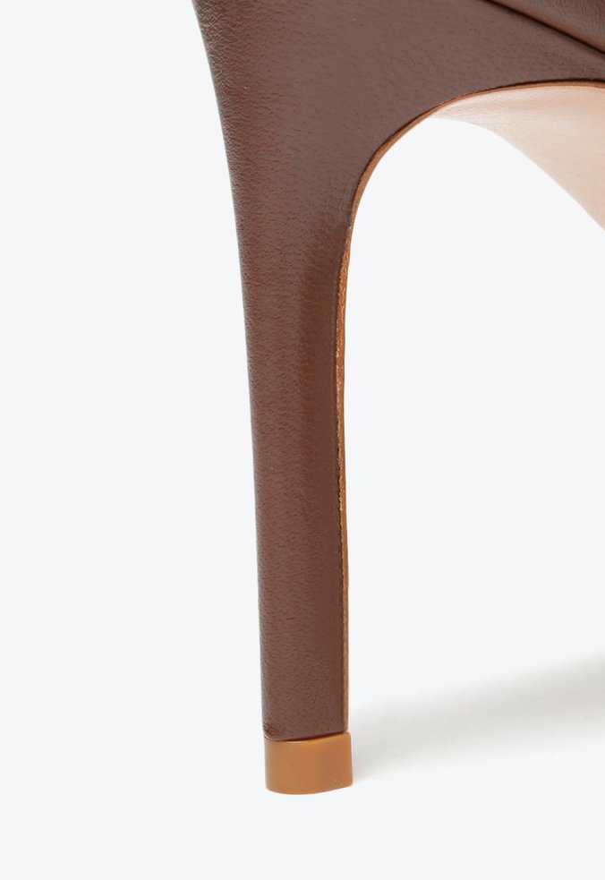 Sapato Scarpin Salto Alto Couro Verniz Marrom Sapato Scarpin Salto Alto Couro Verniz Marrom