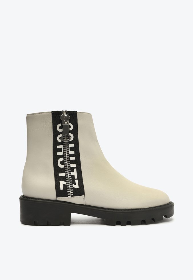 Bota Schutz Logo Couro Branca