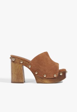  Sandália Couro Tachas Marrom