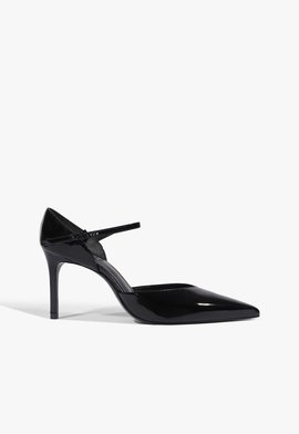 Scarpin Marie Bico Fino Couro Preta