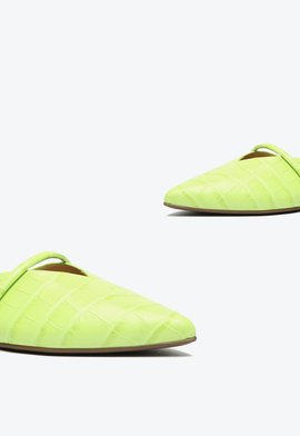 Sapato Mule Rasteira Croco Neon