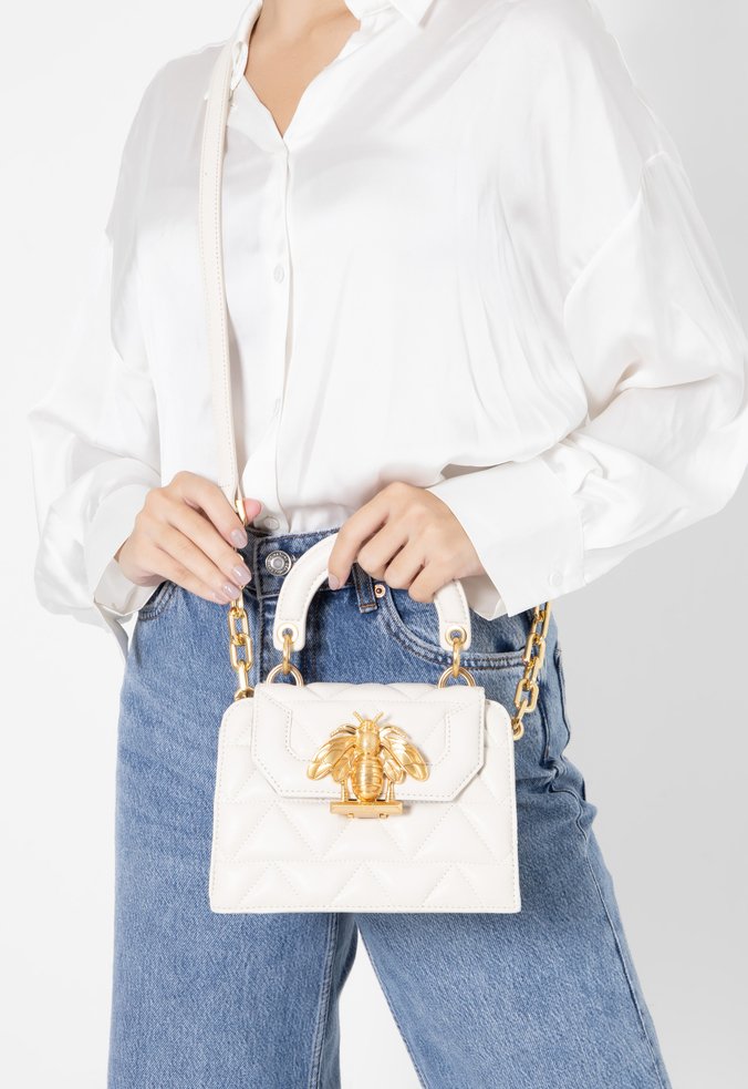 Bolsa Tiracolo Believe Matelassê Couro Branca