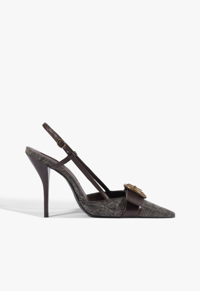 Scarpin Pep Toe Claudi Bico Fino Preta